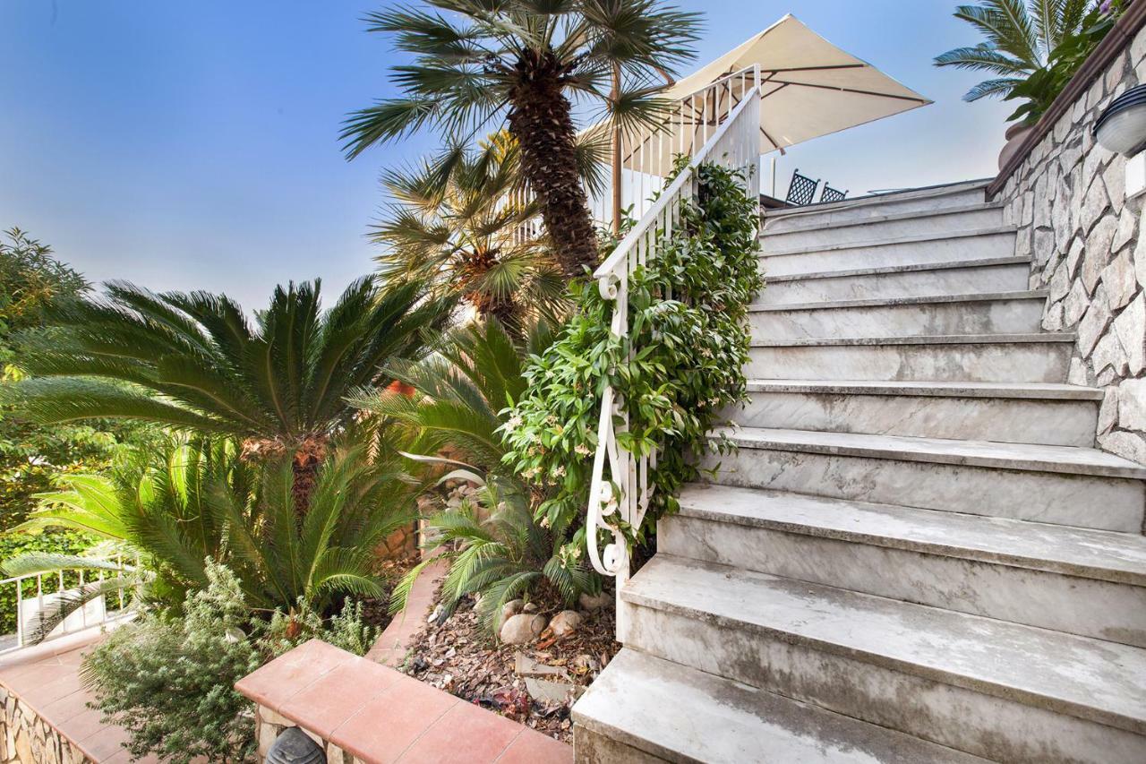 Amore Rentals - Casa Augusta A Sorrent Exterior foto